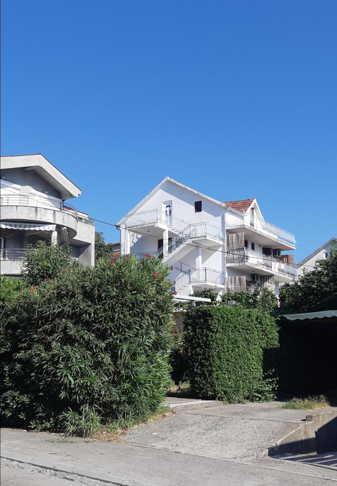 טיווט Barcelona Apartments מראה חיצוני תמונה
