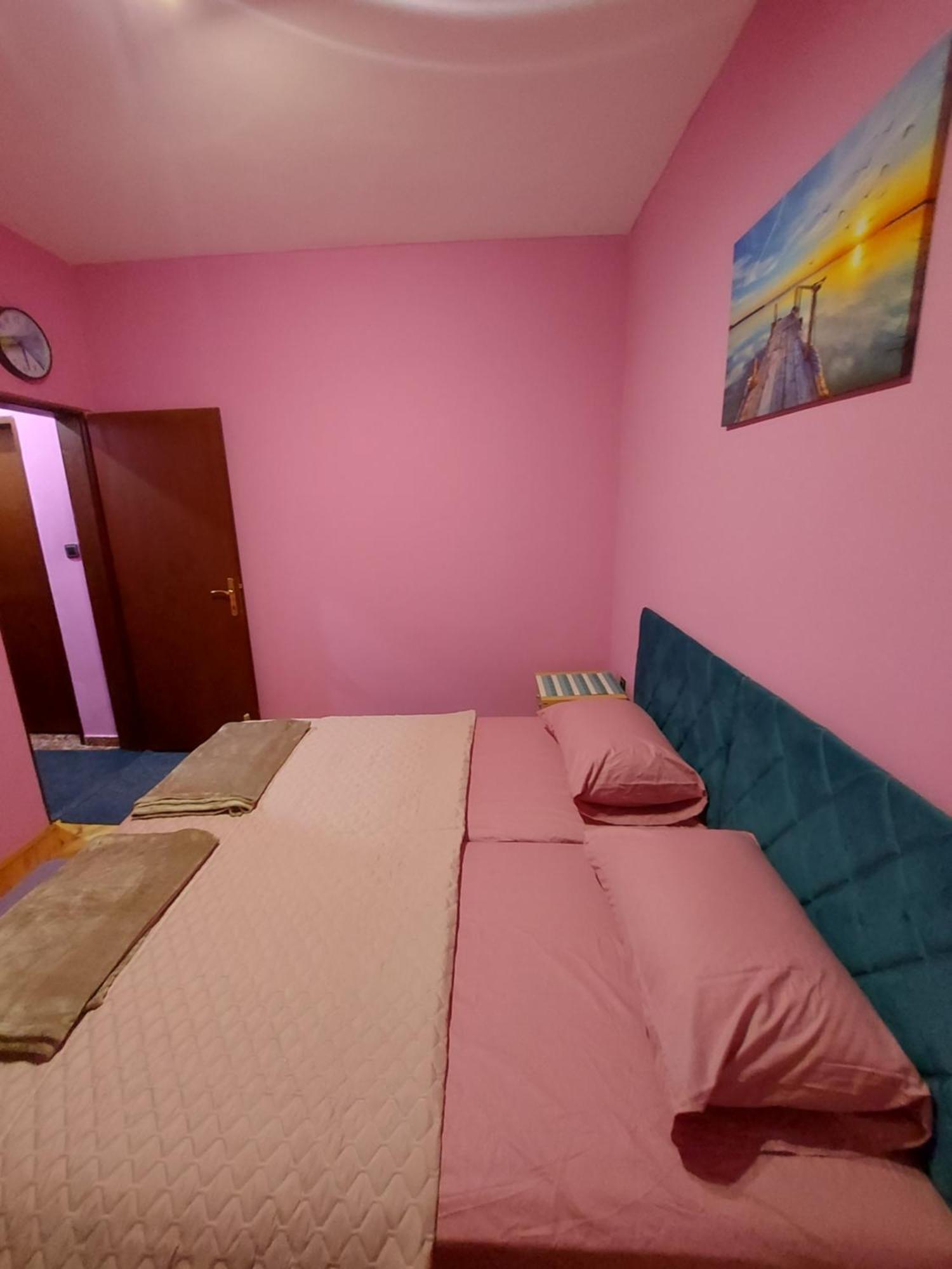 טיווט Barcelona Apartments מראה חיצוני תמונה