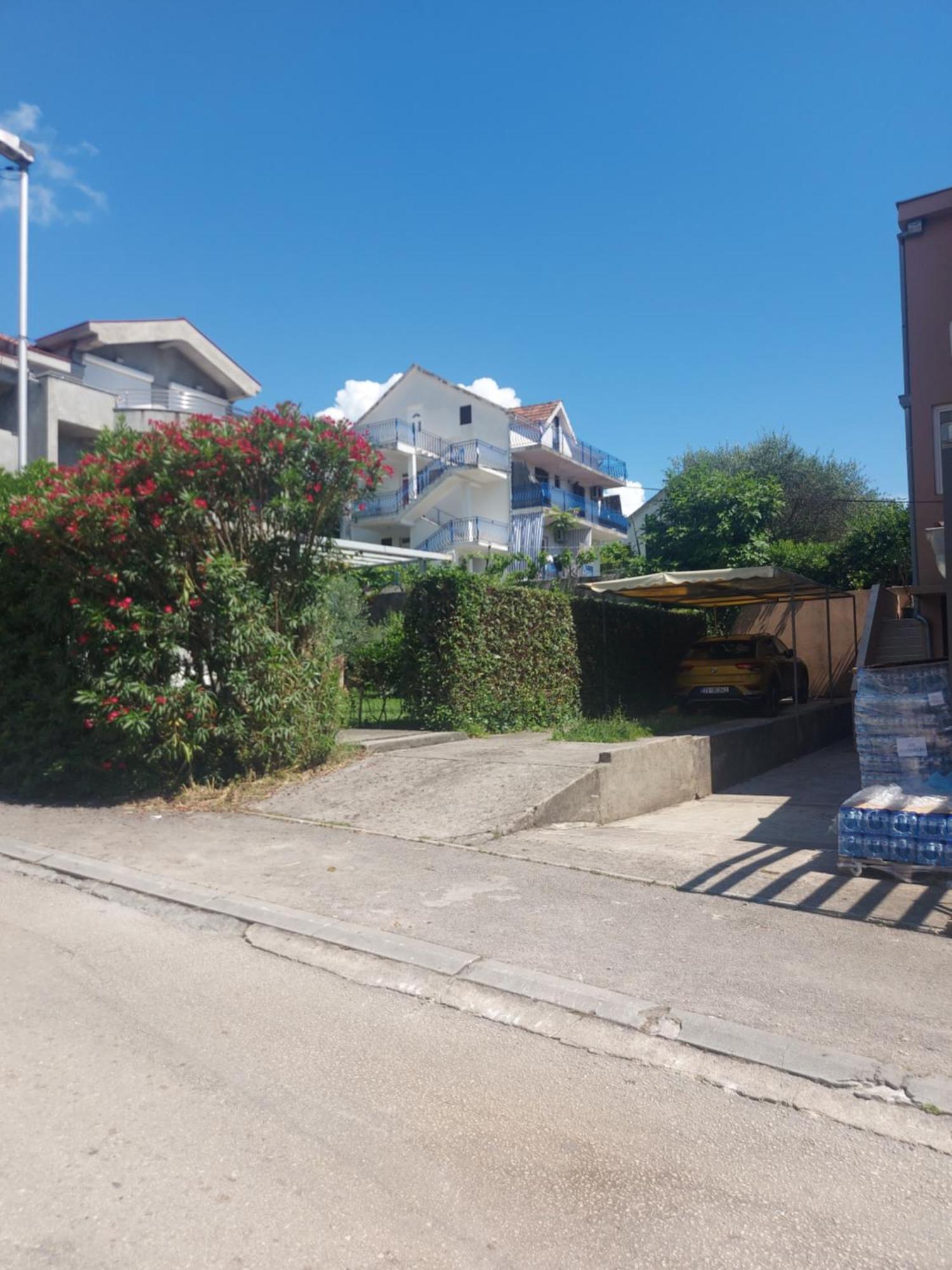 טיווט Barcelona Apartments מראה חיצוני תמונה